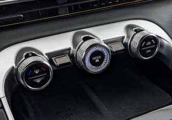 Подержанный автомобиль Exeed RX 2023 года (21 фото)