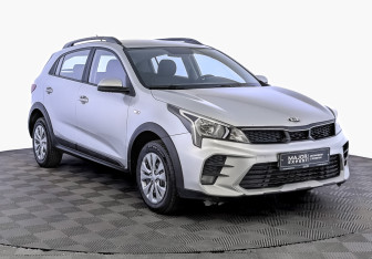 Подержанный автомобиль Kia Rio Hatchback 2021 года (3 фото)