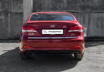 Подержанный автомобиль Hyundai i40 Sedan 2013 года (5 фото)