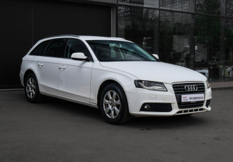 Подержанный автомобиль Audi A4 Wagon 2010 года (3 фото)