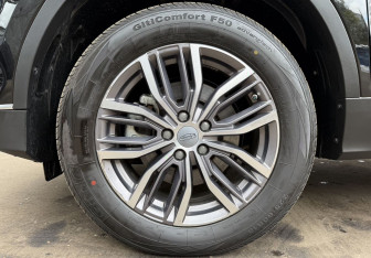 Подержанный автомобиль Geely Atlas Pro 2023 года (9 фото)