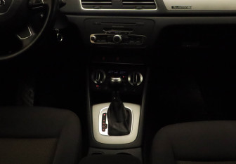 Подержанный автомобиль Audi Q3 2013 года (13 фото)