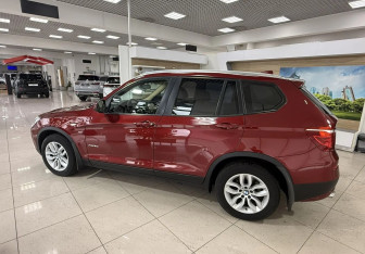 Подержанный автомобиль BMW X3 2013 года (8 фото)
