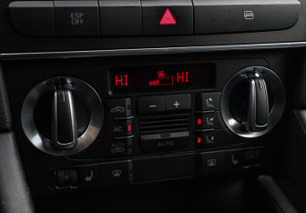 Подержанный автомобиль Audi A3 Hatchback 2008 года (14 фото)