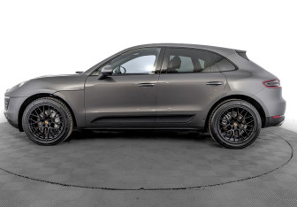 Подержанный автомобиль Porsche Macan 2014 года (8 фото)