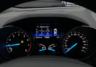 Подержанный автомобиль Ford Kuga 2018 года (24 фото)