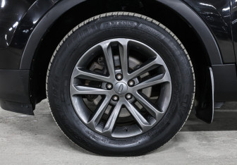 Подержанный автомобиль Ford Explorer 2011 года (19 фото)