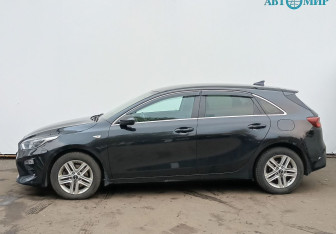 Подержанный автомобиль Kia Ceed Hatchback 2018 года (8 фото)