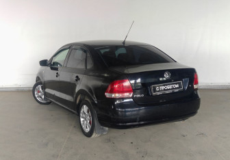 Подержанный автомобиль Volkswagen Polo Sedan 2011 года (4 фото)