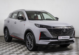 Подержанный автомобиль Changan UNI-S 2024 года (3 фото)