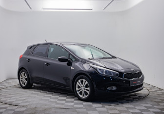 Подержанный автомобиль Kia Ceed Hatchback 2012 года (3 фото)