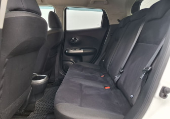 Подержанный автомобиль Nissan Juke 2013 года (11 фото)