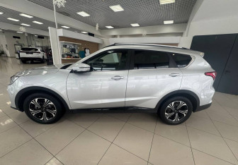 Подержанный автомобиль Jetour X70 2024 года (8 фото)