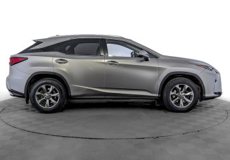 Подержанный автомобиль Lexus RX 2019 года (4 фото)