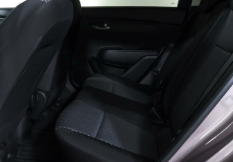 Подержанный автомобиль Kia Rio Sedan 2018 года (13 фото)