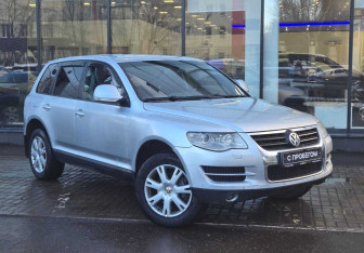 Подержанный автомобиль Volkswagen Touareg 2008 года (3 фото)