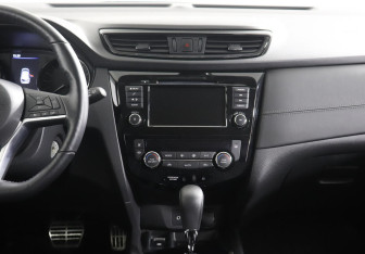 Подержанный автомобиль Nissan Qashqai 2020 года (9 фото)