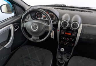 Подержанный автомобиль LADA (ВАЗ) Largus Wagon 2018 года (27 фото)