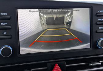 Подержанный автомобиль Hyundai Elantra Sedan 2021 года (26 фото)