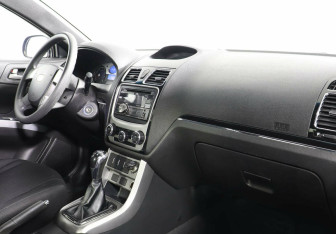 Подержанный автомобиль Geely Emgrand EC7 Sedan 2012 года (5 фото)