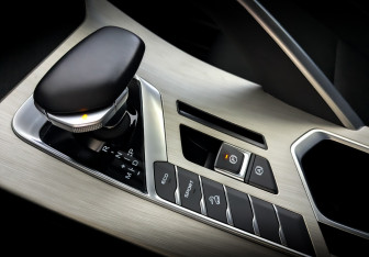 Подержанный автомобиль Geely Coolray 2023 года (25 фото)