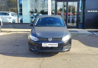 Подержанный автомобиль Volkswagen Polo Sedan 2010 года (2 фото)