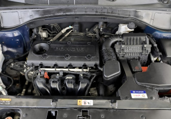 Подержанный автомобиль Hyundai Santa Fe 2015 года (9 фото)