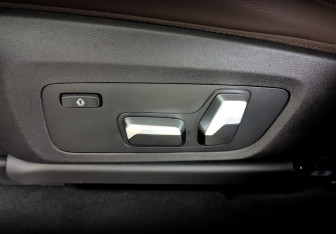 Подержанный автомобиль BMW X3 2020 года (20 фото)