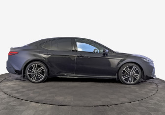 Подержанный автомобиль Toyota Camry Sedan 2024 года (4 фото)