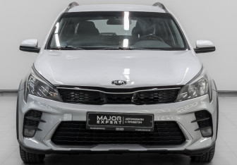 Подержанный автомобиль Kia Rio Hatchback 2021 года (2 фото)