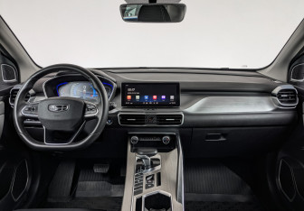 Подержанный автомобиль Geely Coolray 2023 года (14 фото)