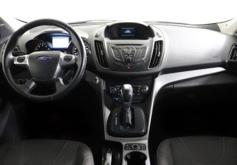 Подержанный автомобиль Ford Kuga 2013 года (6 фото)