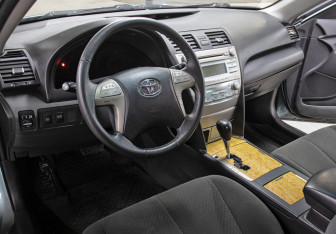 Подержанный автомобиль Toyota Camry Sedan 2006 года (16 фото)