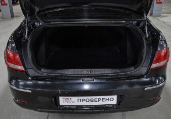 Подержанный автомобиль Peugeot 408 2012 года (9 фото)