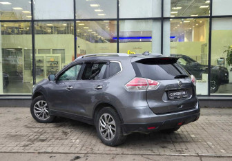 Подержанный автомобиль Nissan X-Trail 2018 года (6 фото)