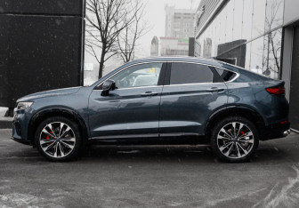 Подержанный автомобиль Geely Tugella 2023 года (8 фото)