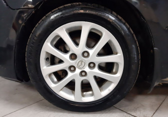 Подержанный автомобиль Mazda 3 Sedan 2008 года (9 фото)