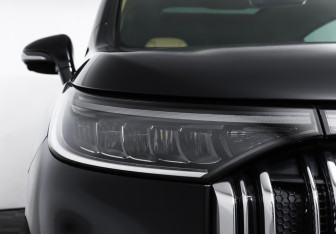 Подержанный автомобиль Voyah Dream 2023 года (25 фото)