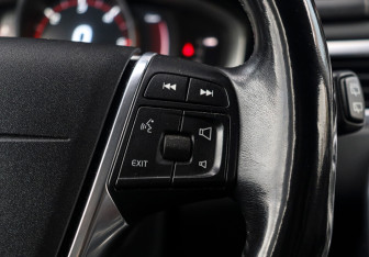 Подержанный автомобиль Volvo XC70 2015 года (27 фото)