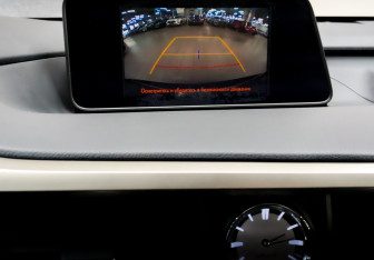 Подержанный автомобиль Lexus RX 2017 года (25 фото)