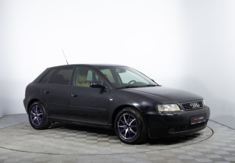 Подержанный автомобиль Audi A3 Hatchback 2001 года (3 фото)
