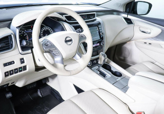 Подержанный автомобиль Nissan Murano Suv 2019 года (12 фото)