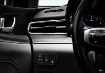 Подержанный автомобиль Kia K5 2021 года (15 фото)