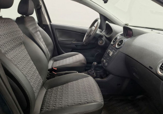 Подержанный автомобиль Opel Corsa 2011 года (9 фото)
