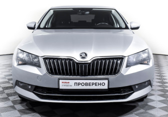 Подержанный автомобиль Skoda Superb Liftback 2016 года (3 фото)