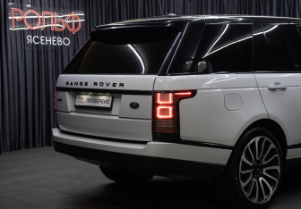 Подержанный автомобиль Land Rover Range Rover 2013 года (26 фото)