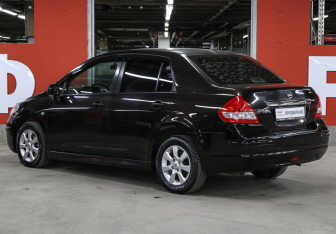 Подержанный автомобиль Nissan Tiida Sedan 2011 года (7 фото)