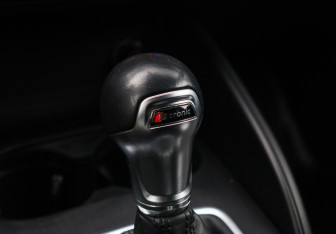 Подержанный автомобиль Audi A3 Sedan 2017 года (16 фото)