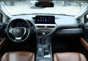 Подержанный автомобиль Lexus RX 2014 года (12 фото)