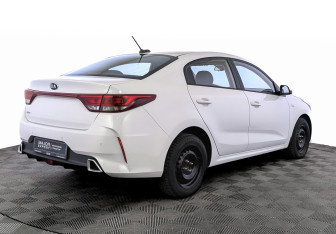 Подержанный автомобиль Kia Rio Sedan 2021 года (5 фото)